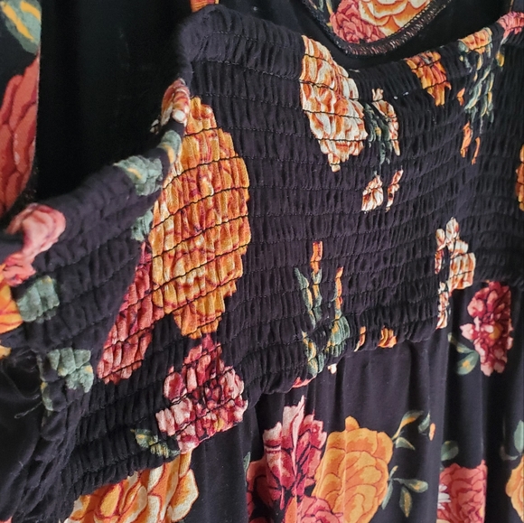 Ricki's Button Front Smocked Tank - Picture 4 of 5